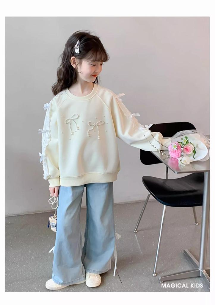 Versatile Girls' Round Neck Pullover Hoodie for Spring and Autumn - Stylish and Sweet for Older Children