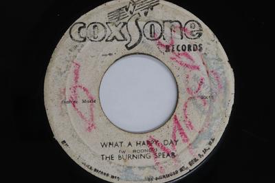 7-Zoll-Schallplatte BURNING SPEAR / DISCO JETS - What A Happy Day / What A Happy Ver CS00098 COXSONE RECORDS 1974 Jamaika Reggae, Ska & Dub Gebraucht