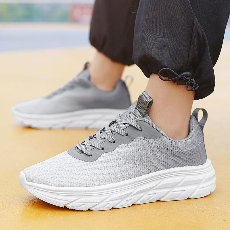 

Large size cold sticky shoes men s new mesh breathable lightweight sports shoes fashion trend versatile casual shoes 39 серый