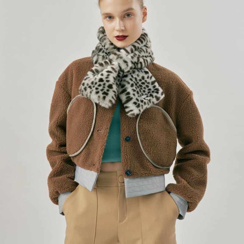 molliolli MOLLI RING Faux Fur Muffler [Mint Leopard]