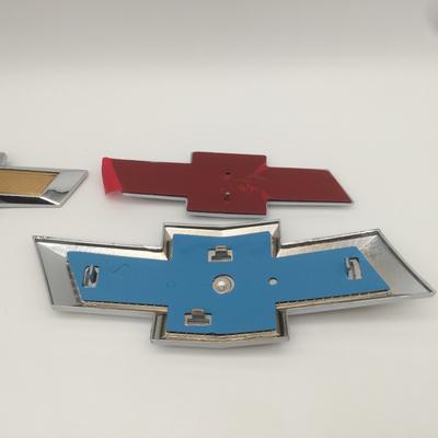 Accesorios de exterior – Emblemas