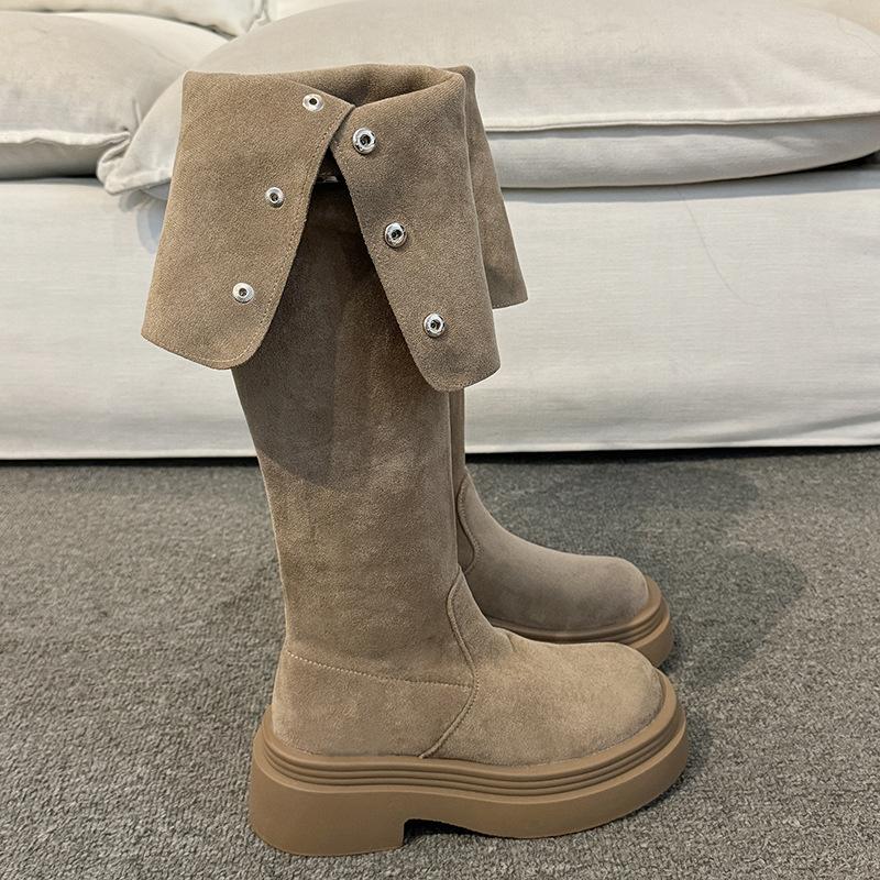 Zwei tragen gefaltete Stiefel mit dicker Sohle für Kinder, neue Kniehohe Ritterstiefel mit dickem Absatz im Herbst und Winter 2025, Frühling und Herbst