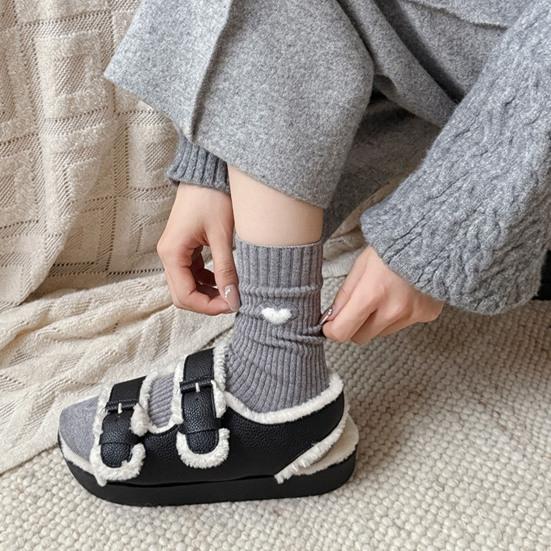 Women's Heart Pattern Mid Calf Crew Socks Ribbed Knit Boot Socks Fall Casual Soft Cozy Socks for Women Girls