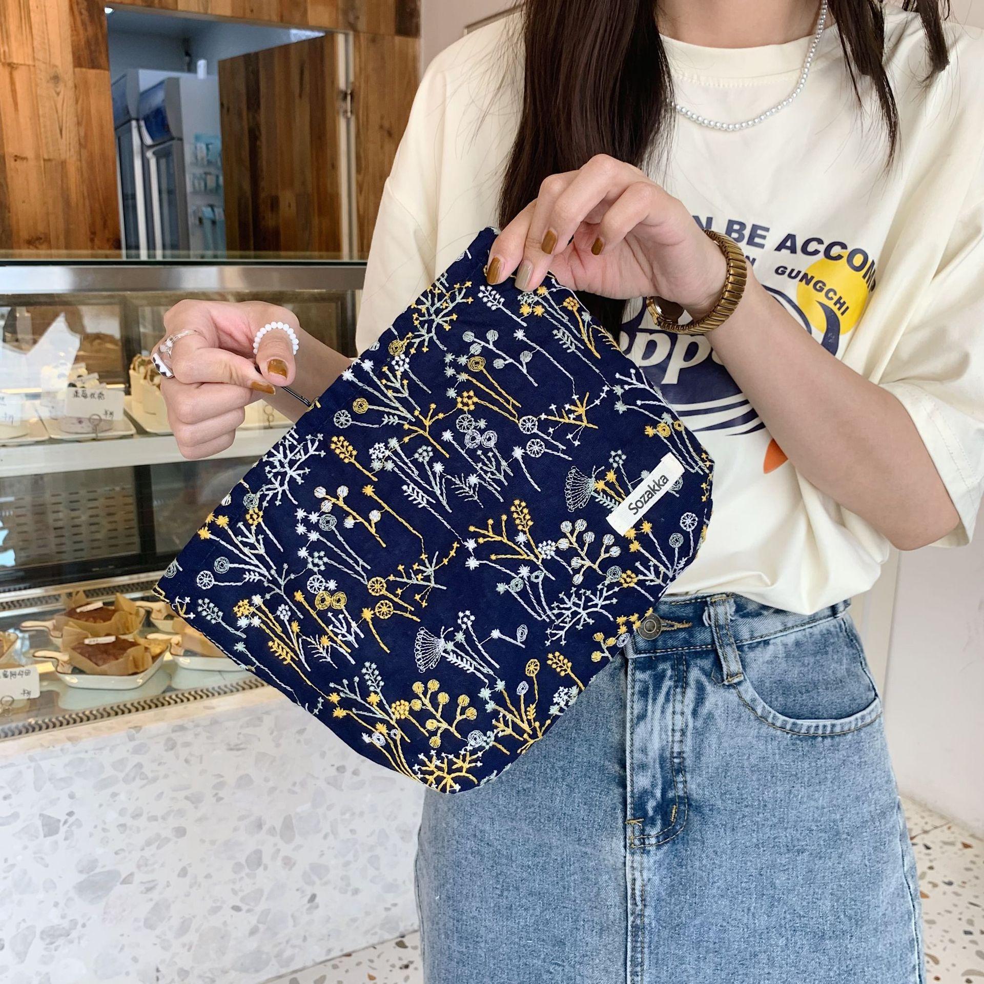Women Large Capacity Exquisite Embroidery Floral HandBag Cosmetic Bag OneSize глубокий/синий