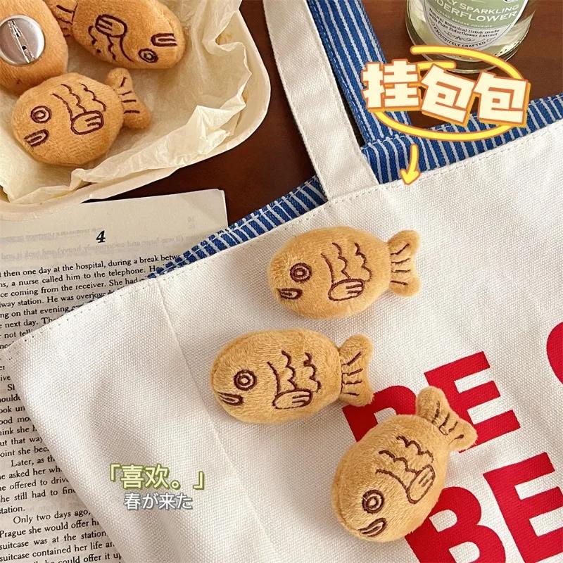 1Pc Japanese Mini Cute Cartoon Plush Snapper 3D Badge Brooch Kawaii Taiyaki Sweater Backpack Clothes DIY Personalized Decor Pins
