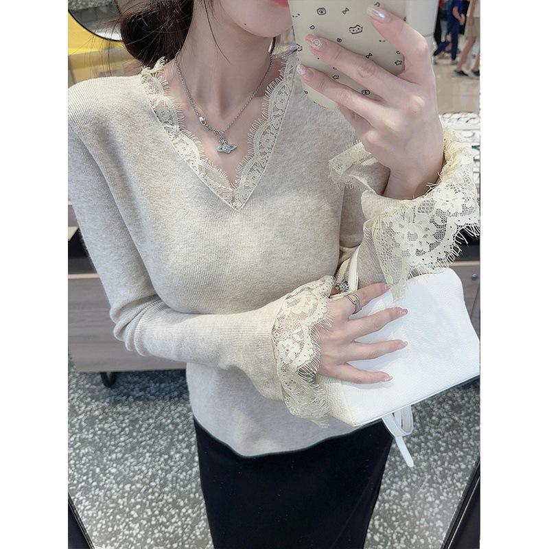 

Легкий и зрелый высококлассный свитер с кружевной отделкой на воротнике, базовая рубашка, женский осенне-зимний приталенный, омолаживающий, изысканный внутренний топ L