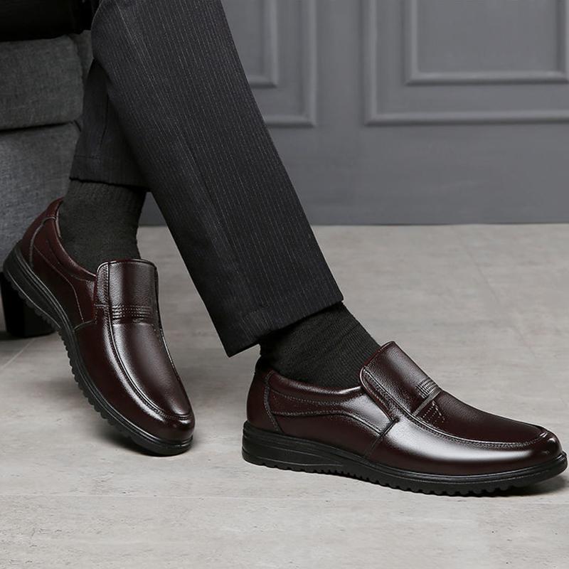 Men's Leather Shoes, Business Casual Leather Shoes, Fashionable, Breathable, Lightweight, Soft-soled, High-end Formal Shoes for Men