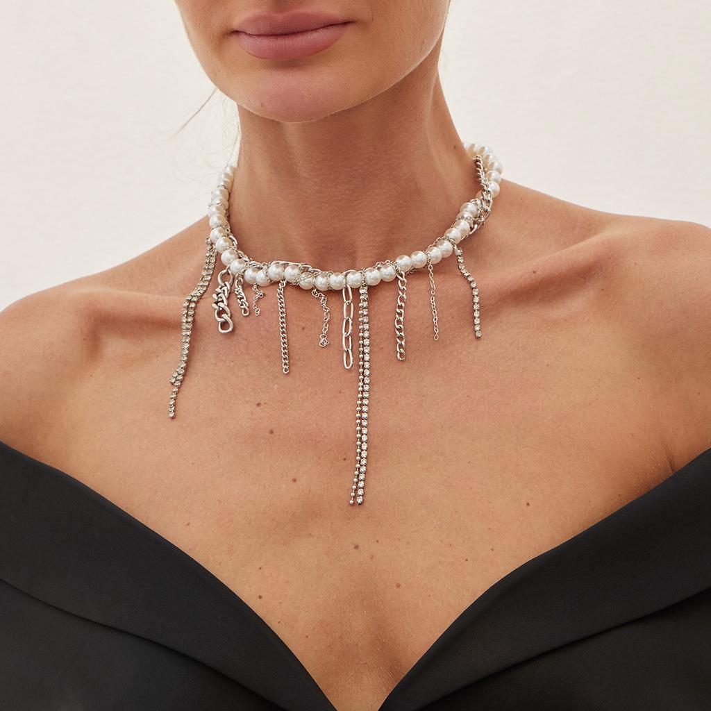 Europe, America, sweet and cool love fringed star and moon pendant necklace, imitation pearl personalized chain collarbone chain female