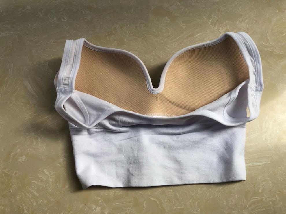 Women's Backless Sports Bra with Fixed Cup and Crossed Straps