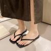Flat-bottomed flip-flops women's shoes summer new niche retro versatile outer wear toe beach sandals