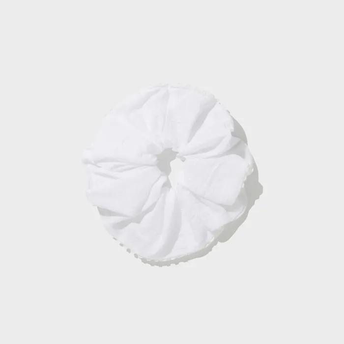 [Worn by Choi Yoon-ji] Woman Star Scrunchie White