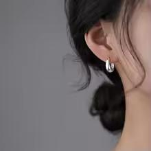 Plata de Ley 925 Venta Caliente Pendientes de Aro Geométricos Coreanos Temperamento Simple Exquisito Caliente Semale Joyería Sexy Regalo