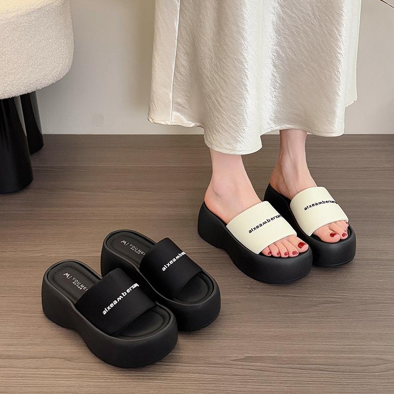 Thick-soled heightening cool slippers for women's summer wear 2025 new fashion with skirt one-word casual beach sandals