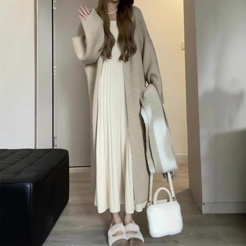 Early spring autumn sweater dress women's clothing autumn and winter 2026 new inner lining long sleeve knitted long skirt