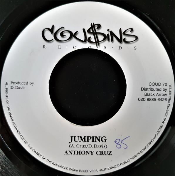 

7inch Record ANTHONY CRUZ LEROY MAFIA HEYWOO Jumping She Loves Me COUD70 Couins Records 2004 UK Reggae Ska Dub Used
