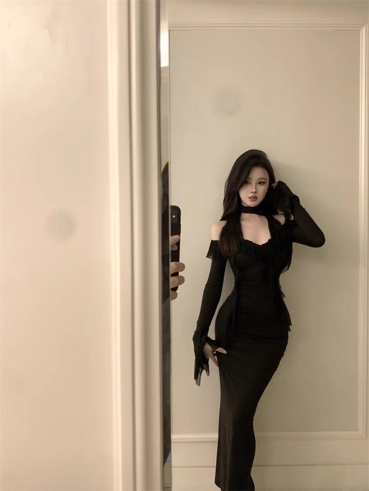 Elegant 2026 French Hepburn Black One-Shoulder Long Dress for Women - High-End Sexy Bodycon Gown for Spring and Autumn