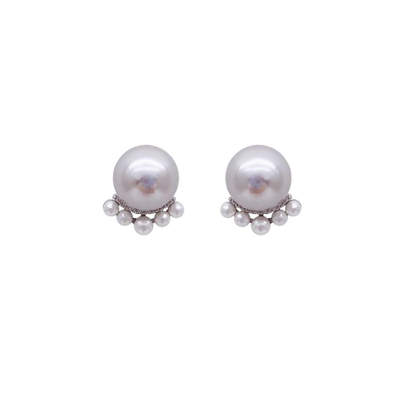 Red pearl ear clips~ niche design simple temperament pearl stud earrings autumn and winter fashion high-end earrings without earrings