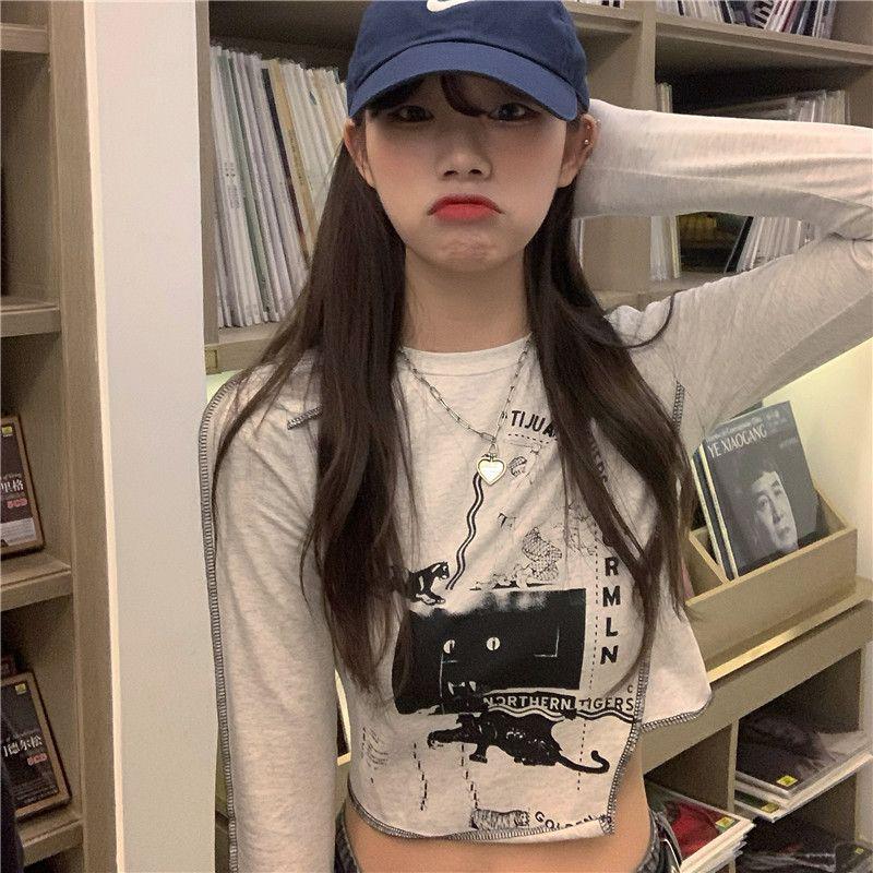 

Женский шикарный укороченный топ с длинными рукавами и неровным низом с высокой посадкой для весны и осени Small белый