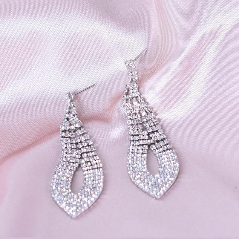 Exaggerated Diamond Tassel Earrings - Chic Long Socialite Style for Slimming and Fashion серебряный