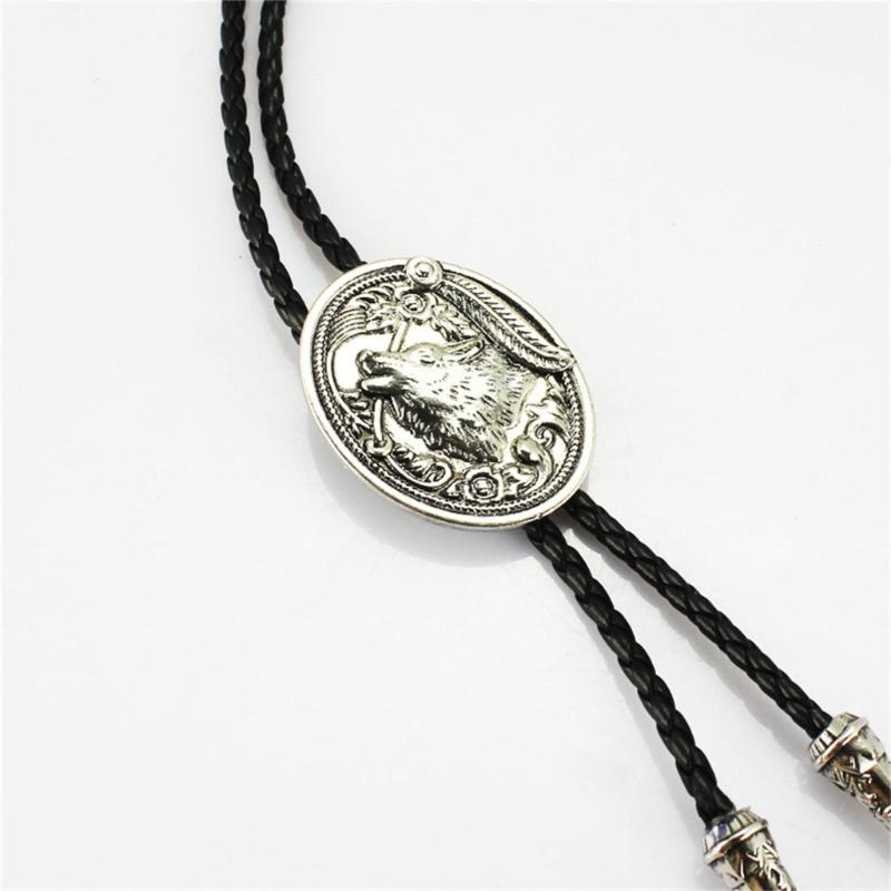 Cravată Bolo Vintage Cowboy Occidental Sfoară din Piele Împletită Handmade Colier Cravată Bolo Cap de Lup Metalic cu Pandantiv cu Pene