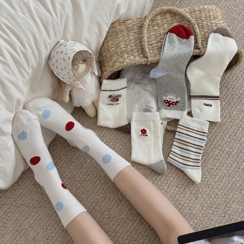 Female Autumn and Winter New Casual Color Stripes Dot Embroidery Small Flower Letter Cute Cartoon Tube Stack Socks