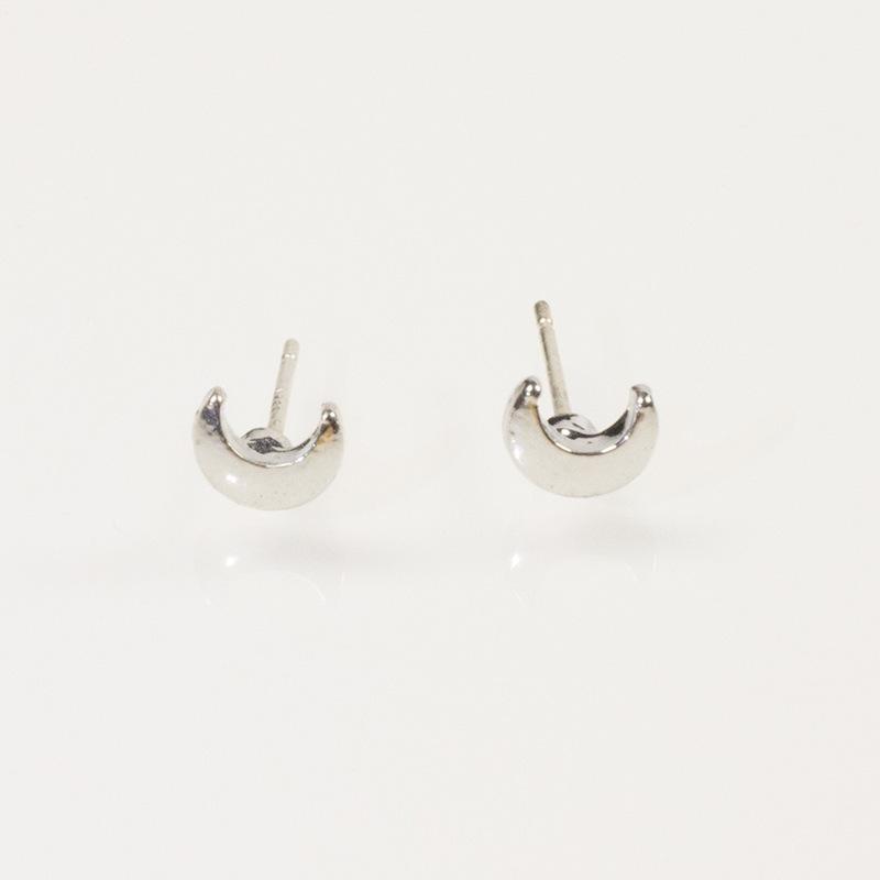

Silver earrings female sweet small fresh small moon stud earrings temperament simple personality creative earrings срібний