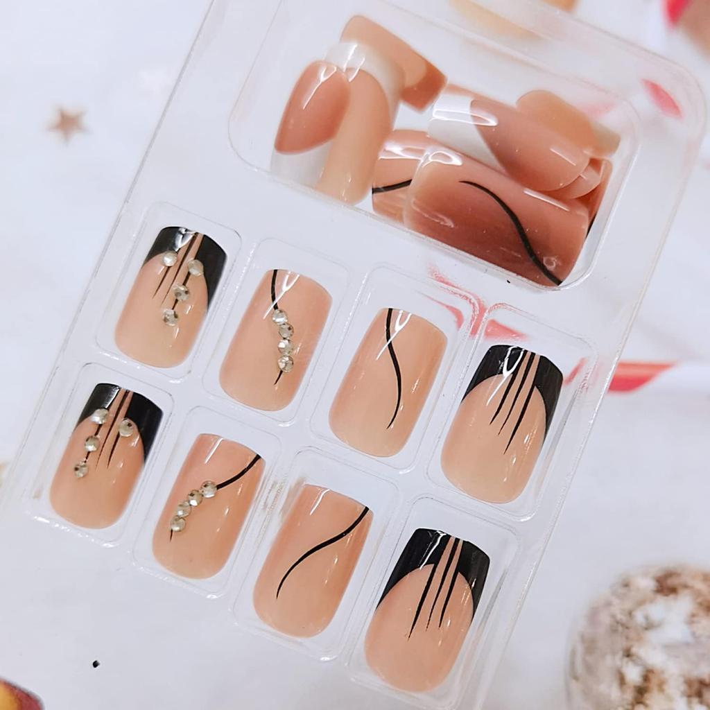 24 Reusable Artificial Fake Nail Set | Lightweight & Long Lasting| Quick Fix For Festivals & Special Occasions (Z644)
