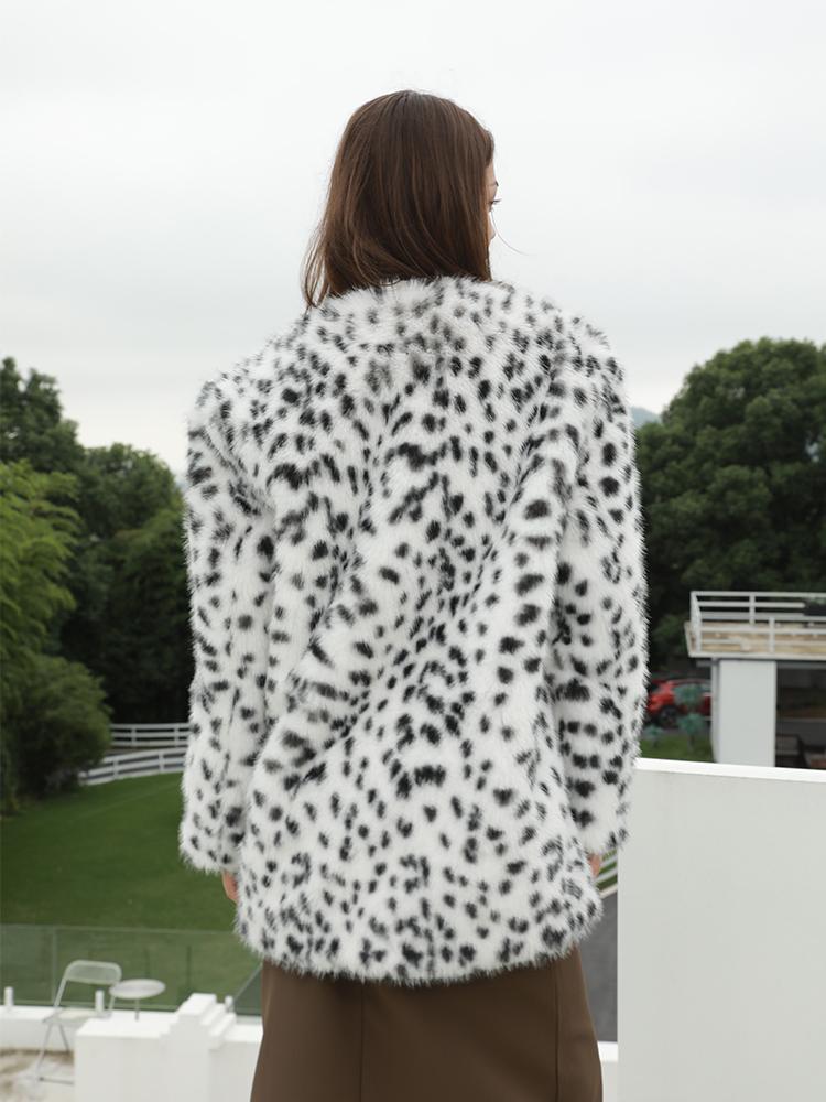 Faux fur For Women Environmentally Friendly Fur Leopard Print Style Autumn And Winter Loose Fit One Size Fits All