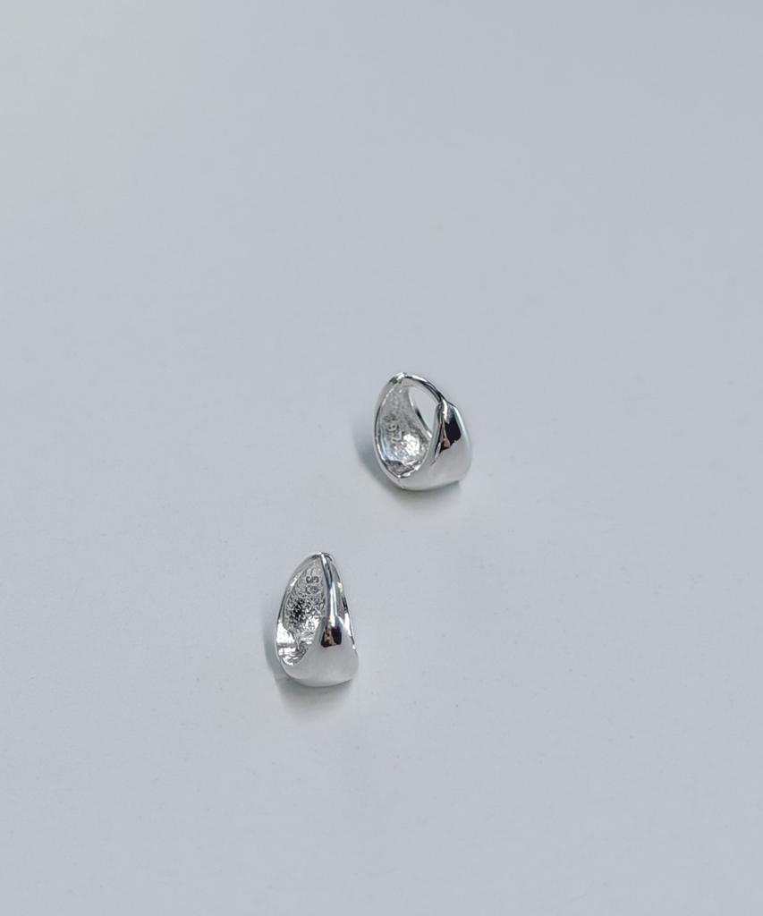 Knosis [925 Silver] Tiny Earrings