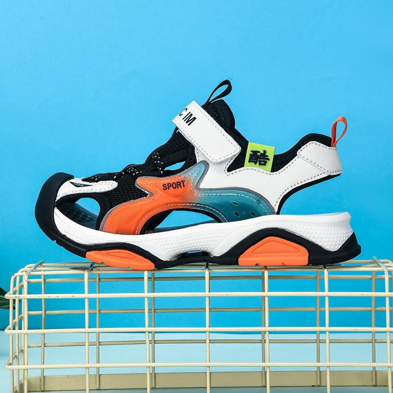 Summer hollow breathable sports sandals boys' casual beach shoes comfortable, soft, fashionable anti-collision toe sandals 27-38