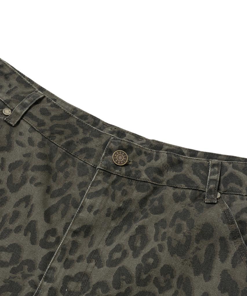 BROWNBREATH Tag Leopard Bermuda-Shorts - Schwarz