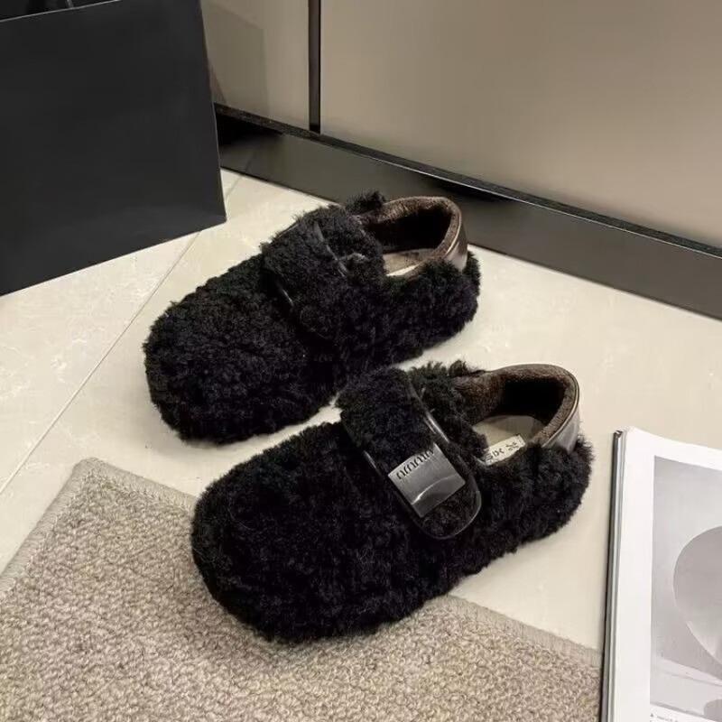 New Style Slippers with Thick Soles and Added Fleece Lining - One-piece Women's Shoes