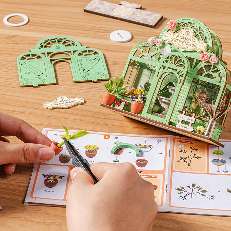 ROBOTIME Rolife 3D Puzzles Green Fountain Garden DIY Miniature House DS049