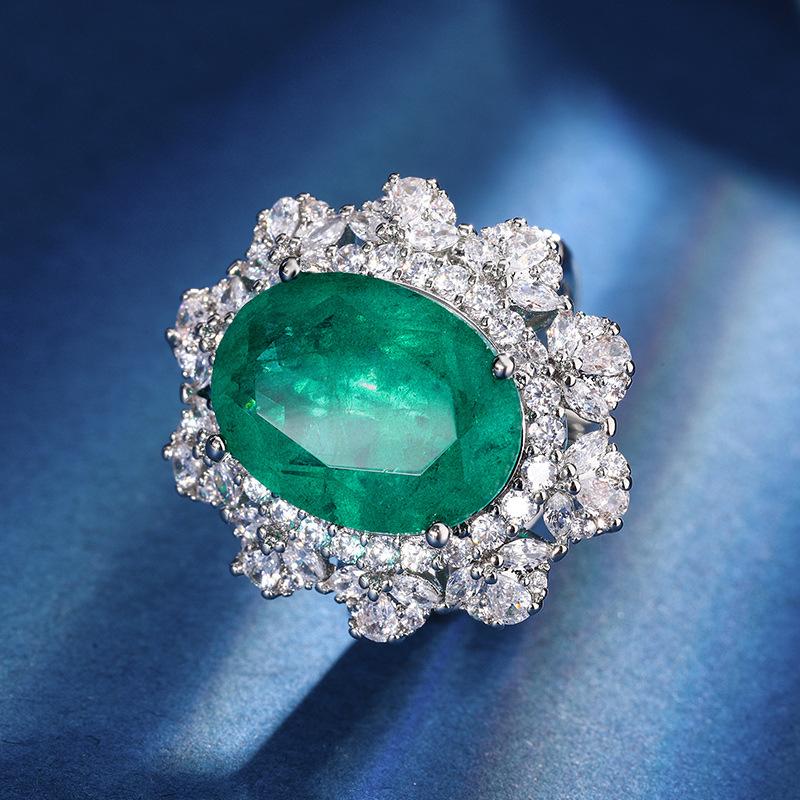 

Ювелирные изделия Медь Позолоченная Имитация цвета Драгоценный красный корунд Синяя шпинель Высококлассный набор подвесок 12 * 16