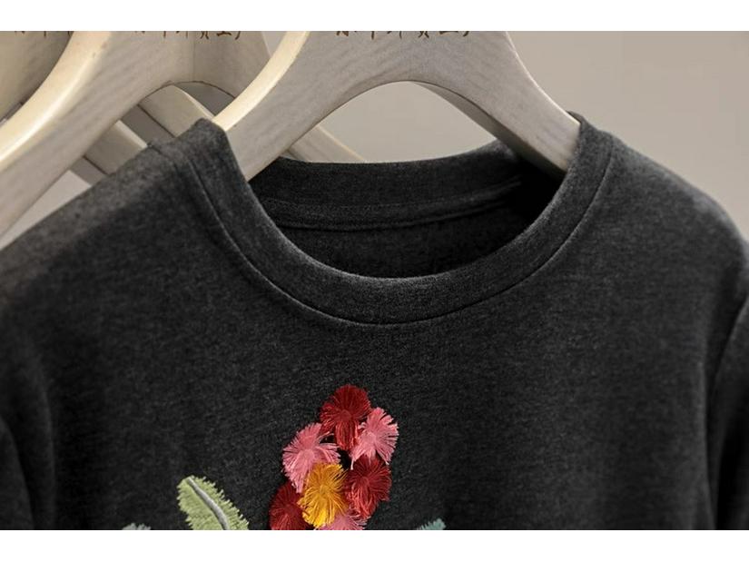 Stylish Spring Embroidered Short-Sleeve Women's Loose Slimming Round Neck T-Shirt