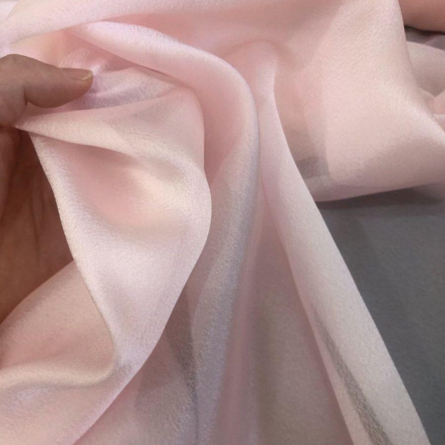 This High-end and Soft Organza Fabric Is Light and Flowing Suitable for Wedding Dresses Evening Gowns Designer Clothing Fabrics