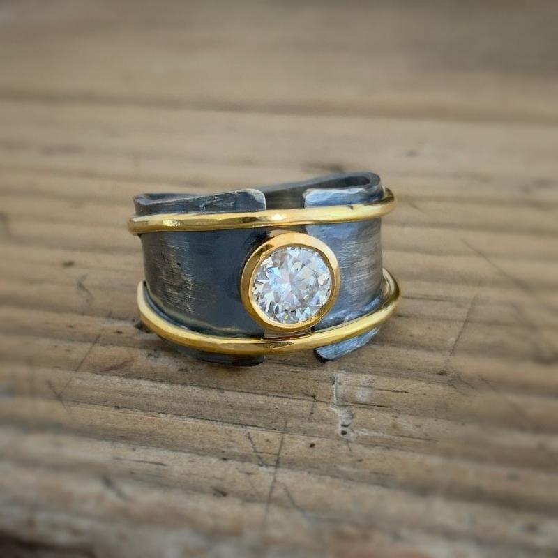 Geometric Wide Face Antique CopperInlaid Zircon Ring Women's Heavy Industry Gold Color Line Jewelry Unique Charm Jewelry