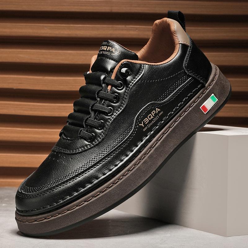 Men's Casual Leather Slip-On Sports Shoes Soft Bottom Wear-Resistant Round Toe Flat Heel Rubber Sneaker