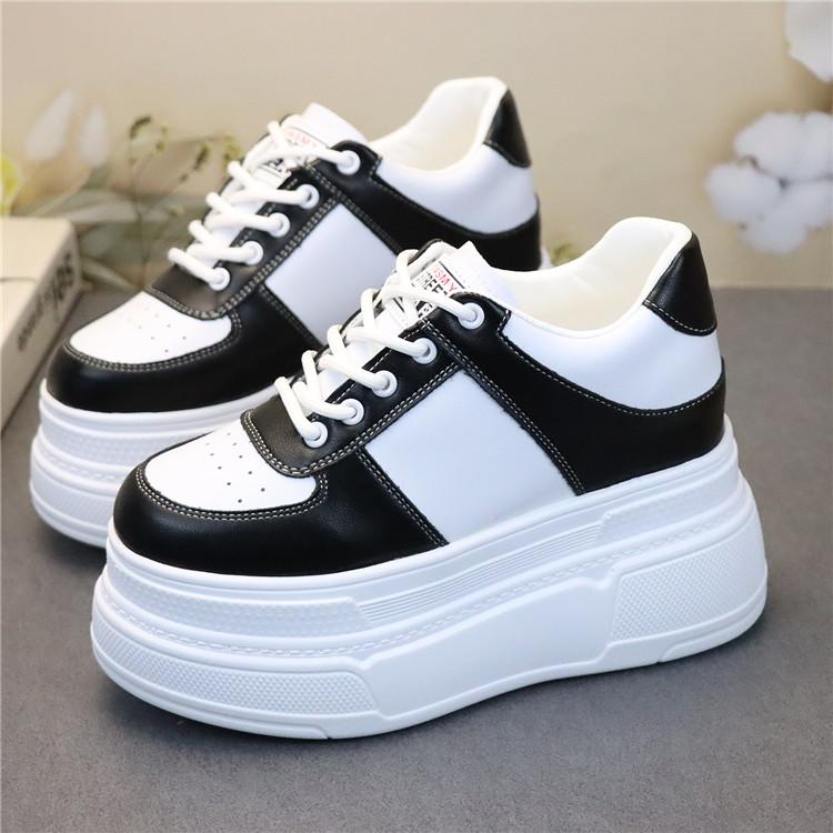 

Fashion Retro Running Shoes Men Women s Sports Shoes 2025 Design Jogging Sneakers women sneakers 34