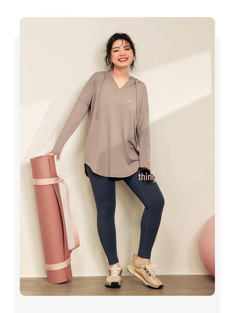 Women's Plus Size Hooded Yoga Top - Flattering, Breathable, Quick-Dry Long Sleeve for Fitness