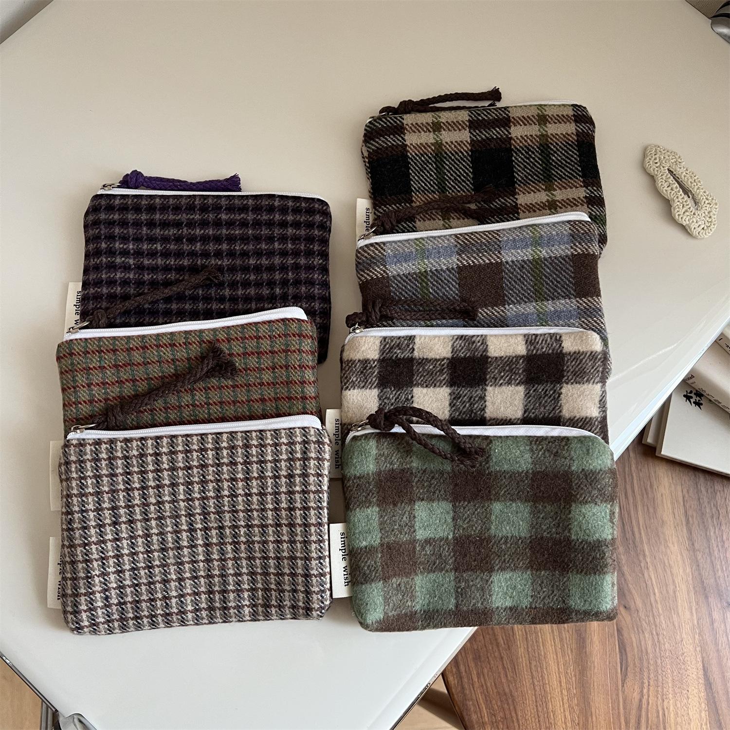 

Retro Plaid Cosmetic Bag Women Makeup Mini Zipper Pouch Lipstick Storage Coin Purse