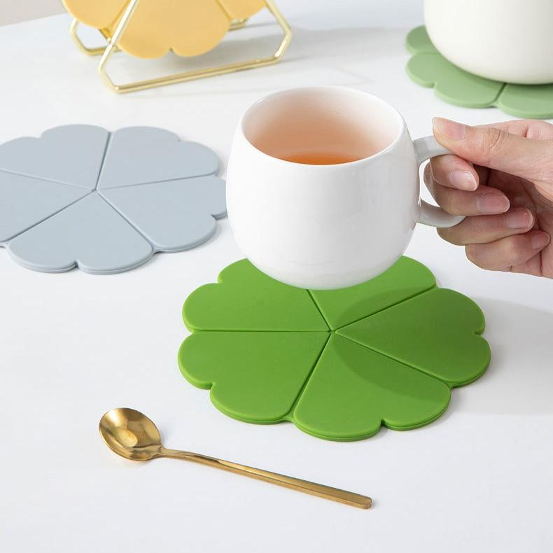 1PC Flower silicone insulation pad Nordic creative table mat household mat coaster anti-scalding placemat pot mat high temperature resistant