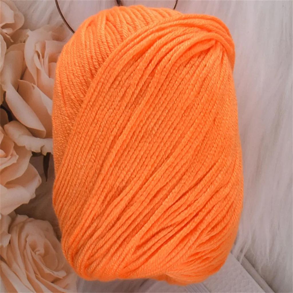 50g Silk Protein Villus Yarn Soft Worsted Hand Knitting Thread 60%Silk Protein 30%Wool 10%Cashmere Skin Friendly Yarn 110m/120yd