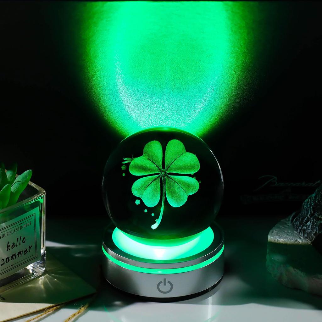 Kertari K9 Kristall Klee 3D Schnee Geburtstagsgeschenk für und Beliebte Niedliche Dekorative Stilvolle Entspannende Kristallkugel mit LED-Licht Ambiente Hochzeit