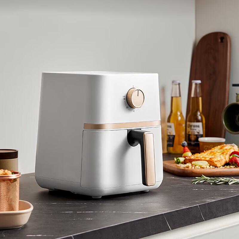 Midea 4.2L Smart Air Fryer CN plug (adapter included)