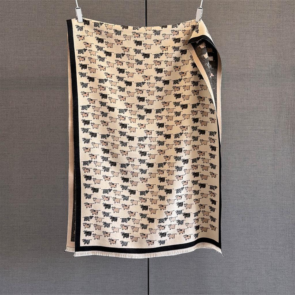 Autumn New Sweet Age Reduction Cute Calf Pattern Scarf Women Thickened Warm Daily Commuting Multi-functional Scarf