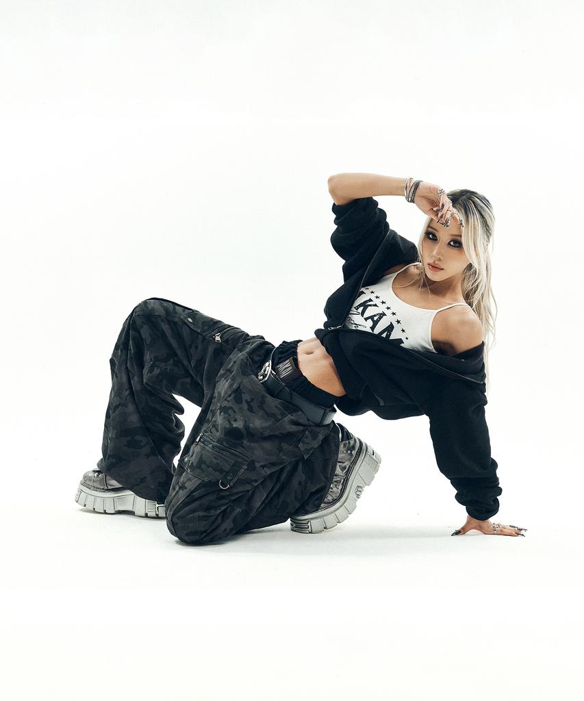 AAKAM Knee Pin-Tuck Camo Zippered Cargo Pants (Black)