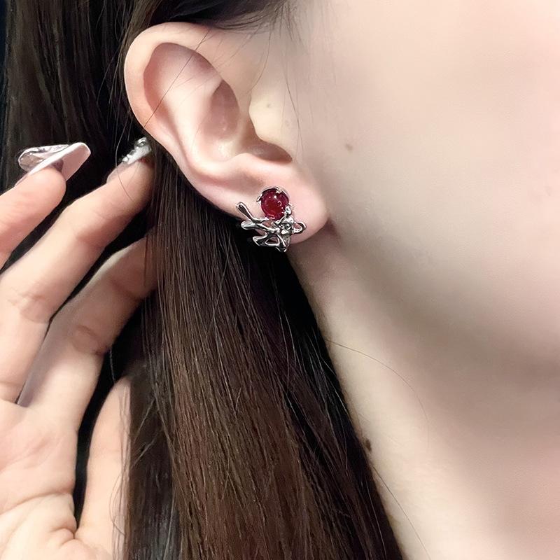 Moonstone Blessing Rabbit Stud Earrings Female Foreign High-End Sense Cute Small Gemstone Personality Niche Design Ear Jewelry