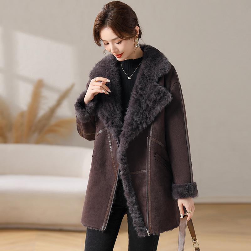 2025 Autumn/Winter New Arrival: Large Lapel Faux Fur Coat for Mid-Aged Women