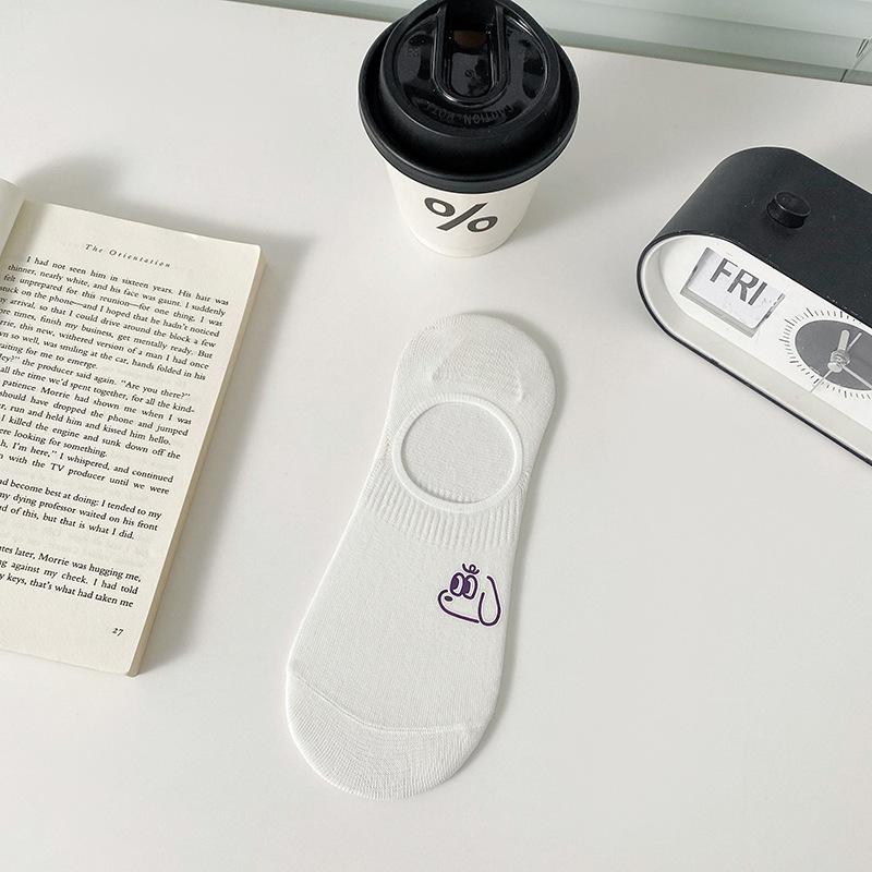 

Female Summer Thin Simple Cartoon Dog Mesh Invisible White Boat Socks 1 pair